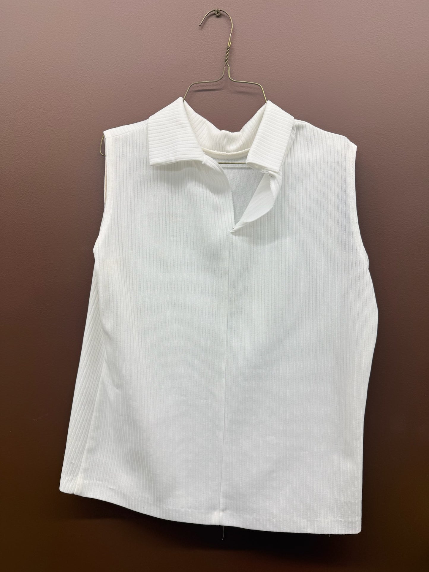 Sleeveless Collared Tank Top