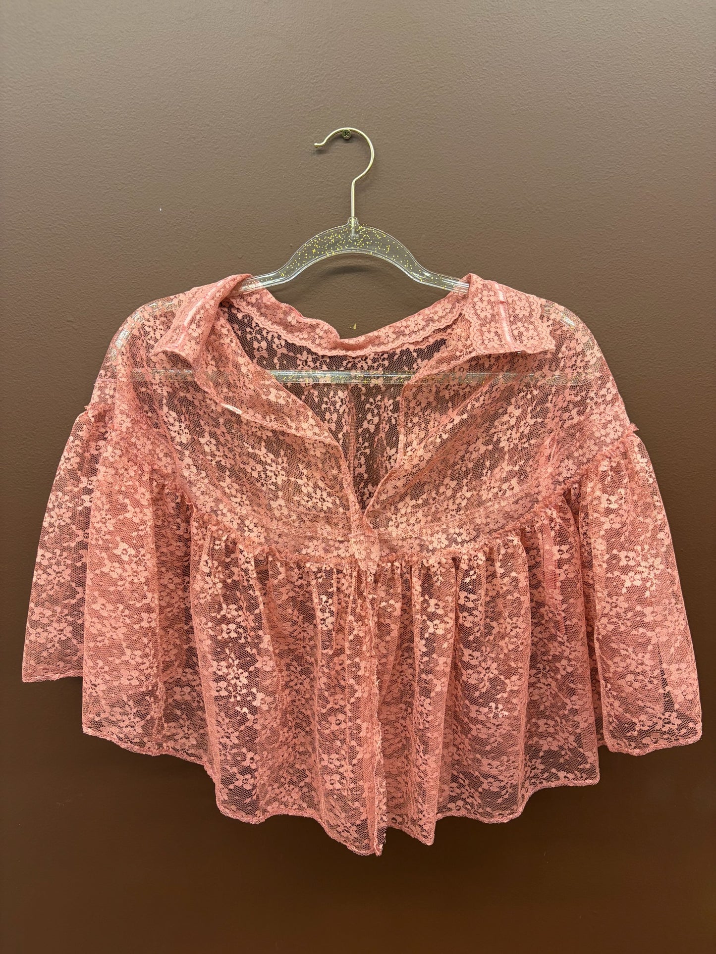 1970’s Lace Rose Cape