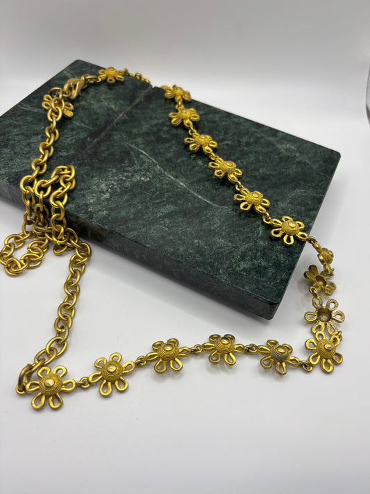 Matte Gold Vintage Daisy Chain Belt