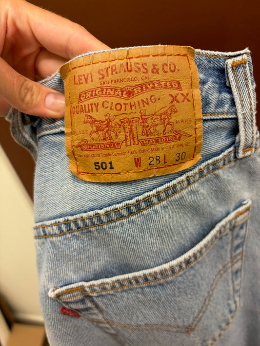 Vintage Lightwash Levi’s