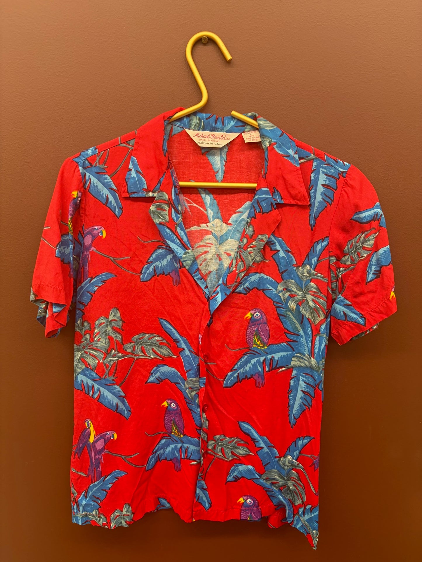 Re Parrot Button Up