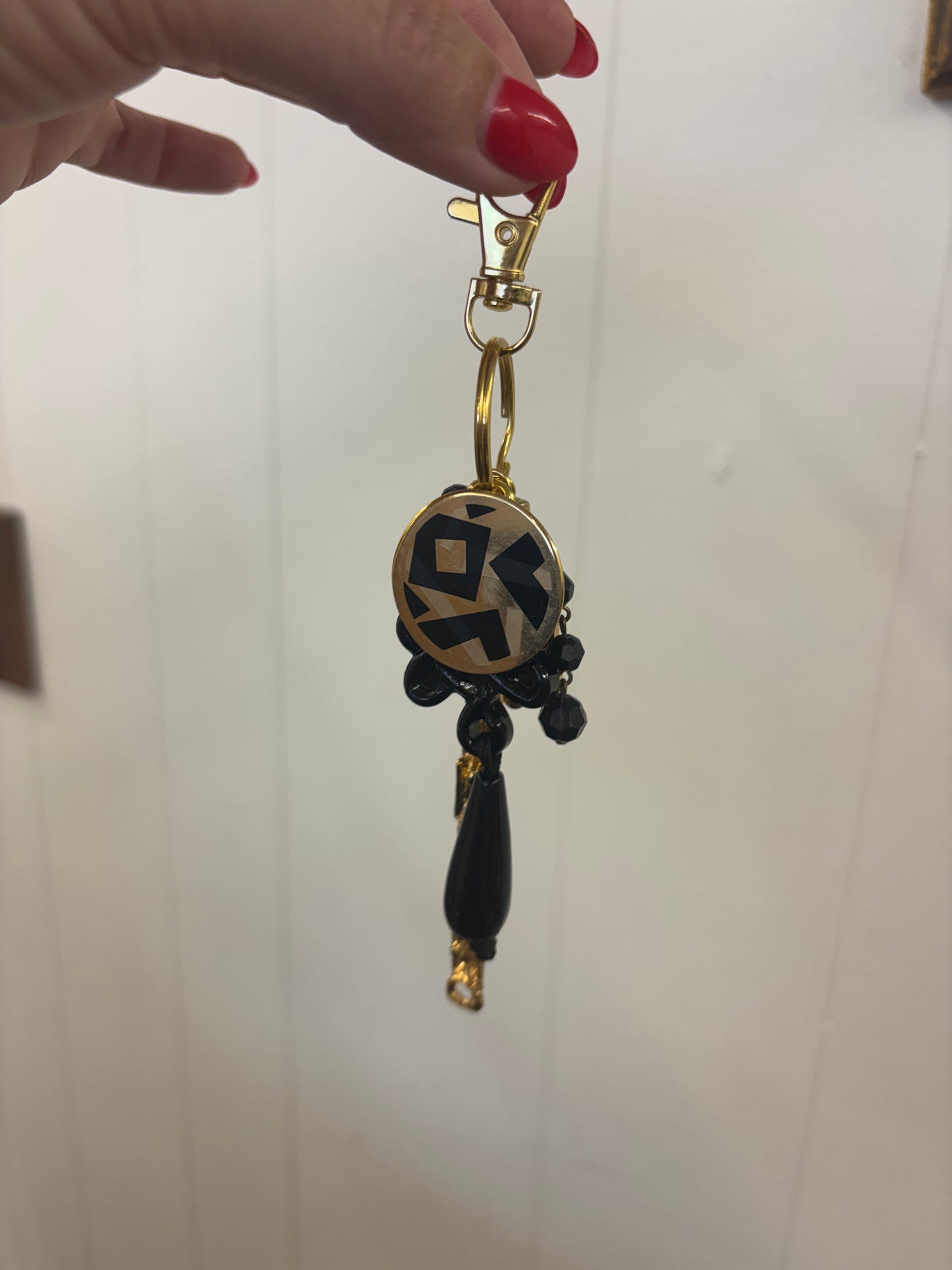 Vintage Jewelry Keychain - Black & Gold